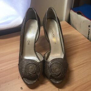 Womens Caparros Shoes Caparros BALDWIN Silver Platform Pump